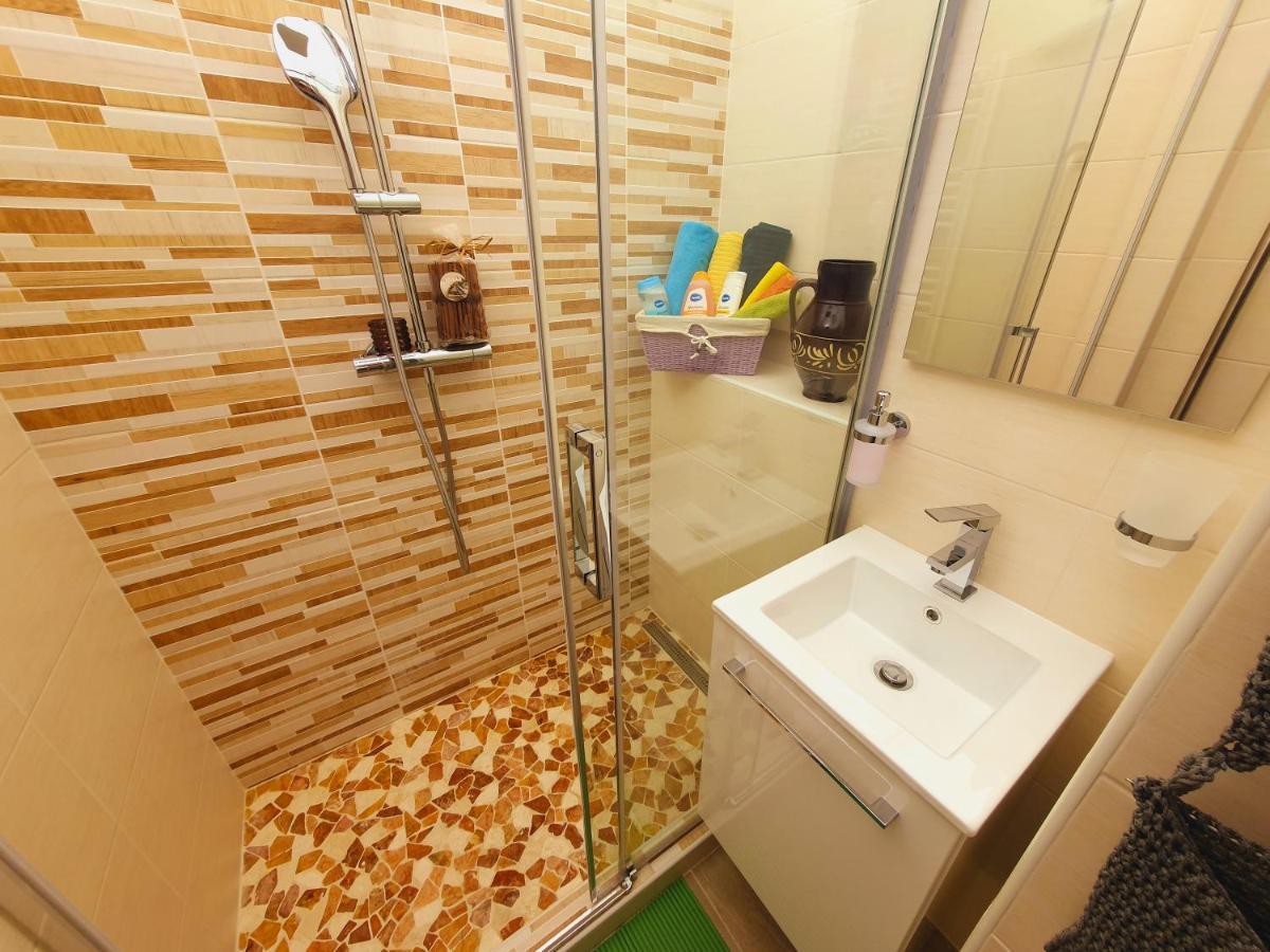 Apartment In The Center Of Прага Екстериор снимка